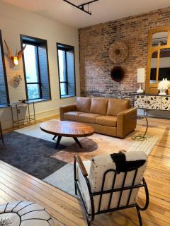 Luxe 220, Unit 2 - Front Street Suite - Wilmington - 2