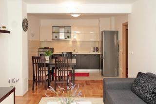 Apartment Central City - 4