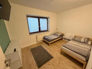 Geräumige 3-Zimmerwohnung dazu 2 Küchen und 2 Badezimmer - Plaidt - 2