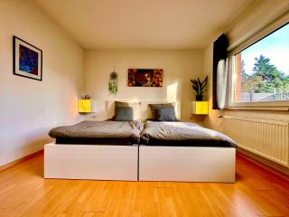 1 DZ, Zimmer mit 2 Einzelbetten, gemeinsamer Bad, Küche, Garten, Terrasse - Ilsede - 1