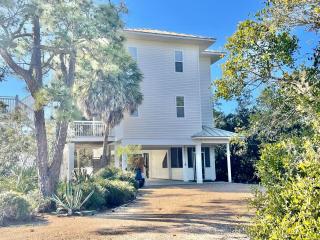 Bikinis & Martinis-Private Pool, pet friendly-SGI-Plantation - St. George Island - 3