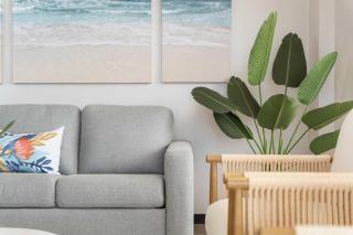 Beach View - Vista Paradiso 2BR condo - LV410 - Palm-Eagle Beach - 4