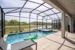 Stunning Game Room & Pool Jacuzzi Storey Lake 2799 - 0