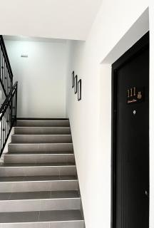 Airport Art Villa - 9