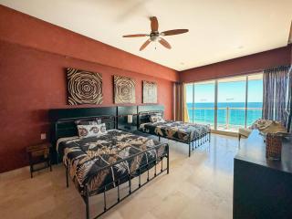 Tranquil Tides Oceanfront Family Oasis #703 - Playa Encanto - 3