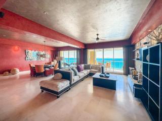 Tranquil Tides Oceanfront Family Oasis #703 - Playa Encanto - 1