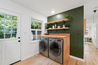 Open and Modern 2 Bedroom Retreat Near NoDa - Charlotte - 3