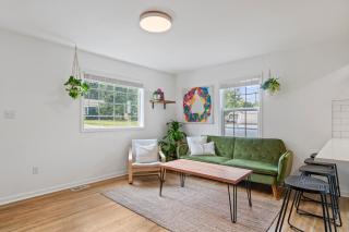 Open and Modern 2 Bedroom Retreat Near NoDa - Charlotte - 2