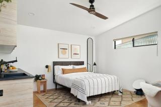 Lux Studios with Pool Hot Tub Cold Plunge Oasis - Phoenix - 7