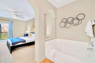 Near Disney - Spacious 3BR Condo with Pool & Hot Tub! - Orlando - 1