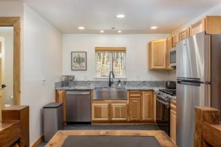 Mountain Cabin wHot Tub & Washer Dryer - 4