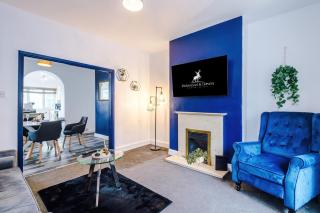 Charming 2-Bed House, sleeps 6, pet friendly - 1