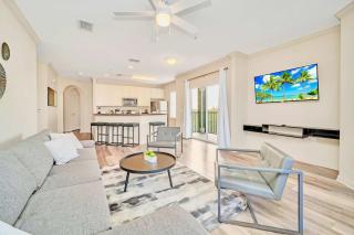 Spacious 3BR Condo with Pool, near Disney! - 3