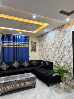 Apartment in lahore bahria town - Lahore - 0