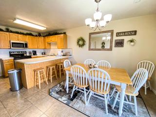 Lake View Condo 930 2 - Garden City - 5