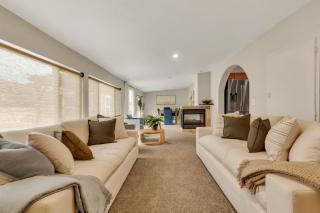 Chic Family Retreat with Game Room backyard with fire pit and minutes to Downtown! - Arvada - 0