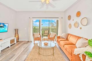 Stylish 3BR Suite with Swimming Pool - Near Disney - 0