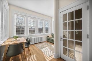 Charming Studio with Sun Room Sleeps 4 - Pittsburgh - 2