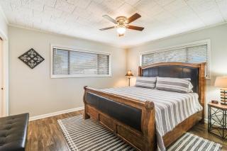 HOT Spot Near Cajun Dome and Moncus Park Sleeps 8 - 1