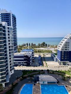 Seafront White Apartment - Batumi - 9
