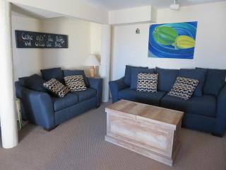 Single Family, Bay Front, Brant Beach, Boat Dock, Decks, Bay Views, Beach Badges, Beach Equipment, Vacation Home Located In The Stunning Town Of, - Brant Beach - 7