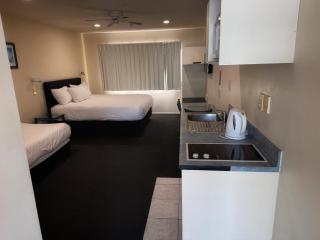 Albany Executive Motor Inn Limited - Auckland - 5