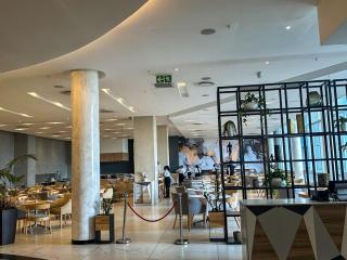 Luxury Apt in central Sandton No Load Shedding - 9