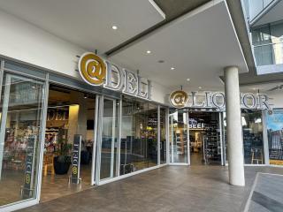 Luxury Apt in central Sandton No Load Shedding - 3