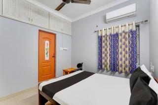 Hotel O Eswar Residency Saligramam - Chennai - 4