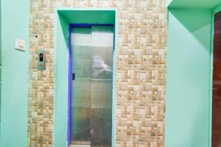 Hotel O Eswar Residency Saligramam - Chennai - 8