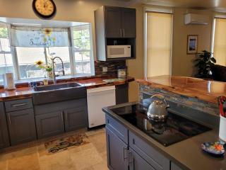 Newly remodeled mountain home! - 7