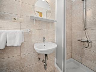 One-bedroom apartment with private balcony - Rab - 3