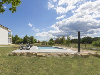 Holiday apartment with private outdoor garden - Strmac - 4