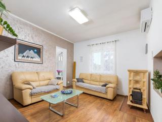 Apartment with private Pool and jacuzzi - Pula - 9