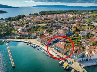 Pet-friendly apartment in the heart of Cres - Cres - 4