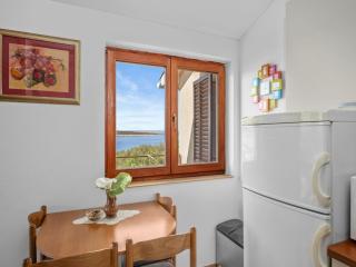 One-bedroom apartment in Supetarska Draga - Supetarska Draga - 1