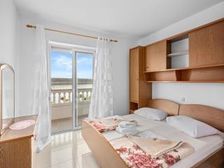 Sea View Apartment in Rab, 500m from beach - Rab - 4