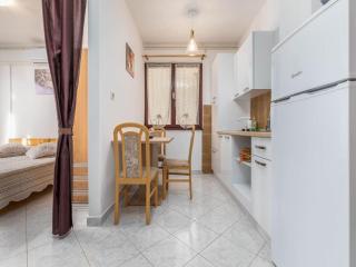 Lovely relaxing studio with terrace - Valbandon - 4