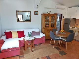 Family apartment with garden in quiet Pula - Pula - 9