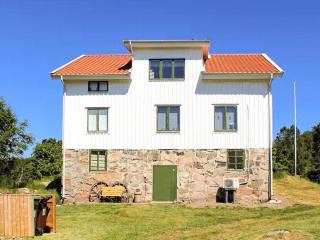 4 star holiday home in UDDEVALLA - 9