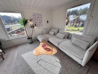 5 person holiday home in KLOKKARVIK - Klokkarvik - 1