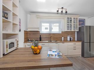 Enchanting villa with pool in Krnica - Krnica - 7
