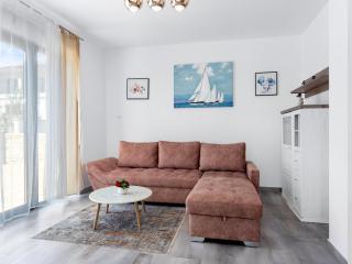 Enchanting villa with pool and jacuzzi - Krnica - 9