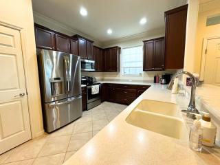 Resort-Style Home in Sandoval - Cape Coral - 3