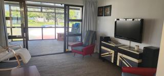Classic Family Beach Bach - Tairua - 6