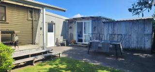 Classic Family Beach Bach - Tairua - 1