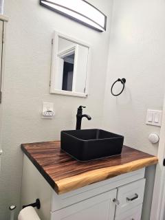 Comfort Location Reasonable Price 2 blocks 2 the beach - Kailua-Kona - 6
