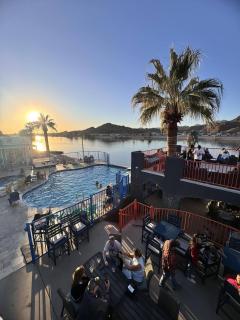Guitars & Tiki Bars, Roadrunner Resort - Parker - 8