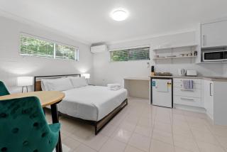 Cozy Studio near Gabba w AC, Free Laundry & Q Bed - Brisbane - 5