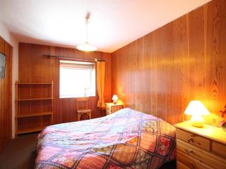 Appartement F2 de 38m² au pied des pistes du Mont-Dore, 6 couchages, local à skis - FR-1-415-115 - Le Mont-Dore - 4